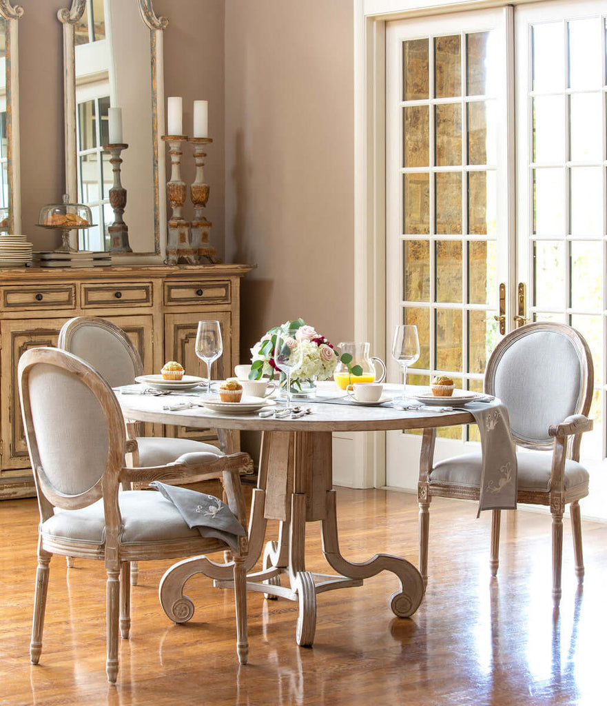 Avignon Round Foyer Table