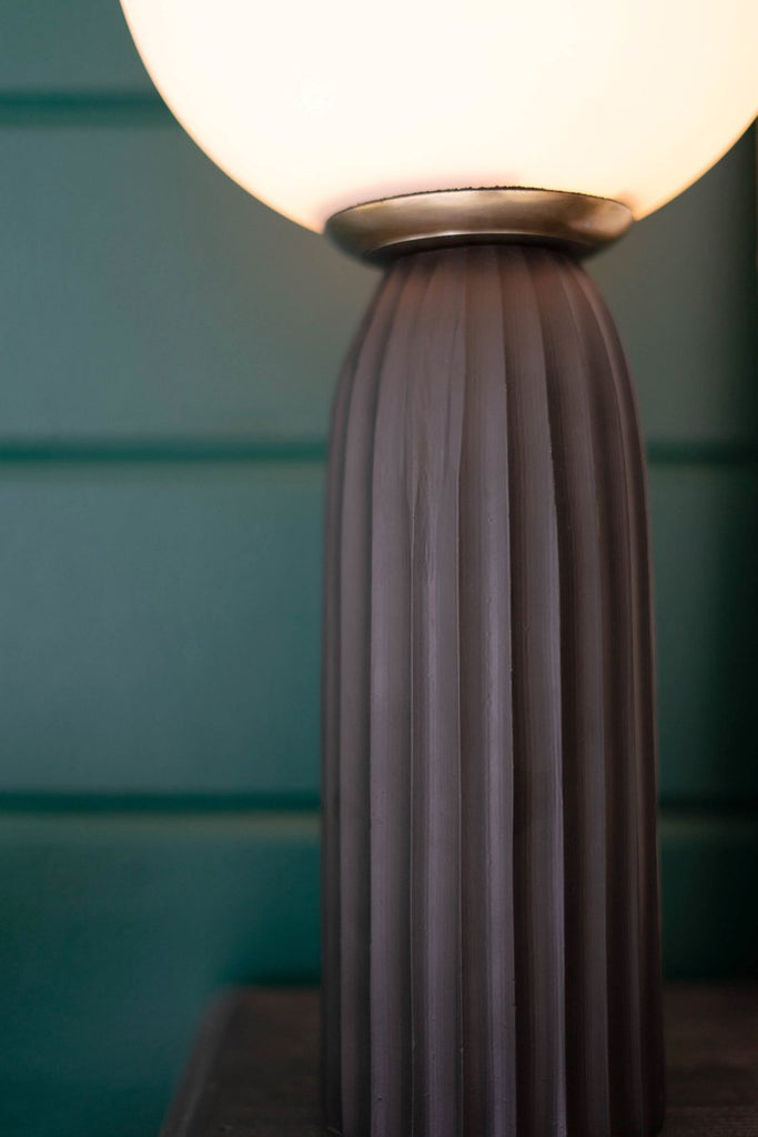 FROSTED GLOBE TABLE LAMP WITH BLACK BASE