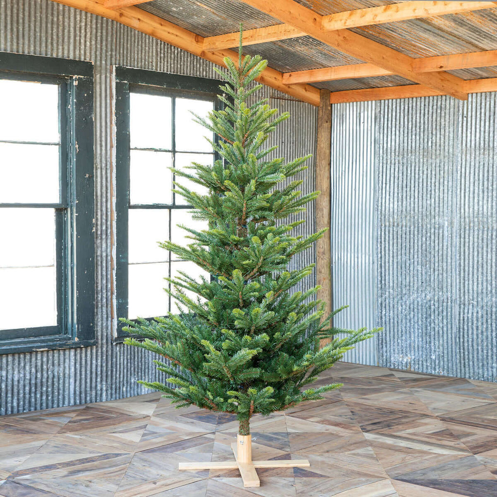 Park Hill Great Northern Spruce Christmas Tree, 7.5'